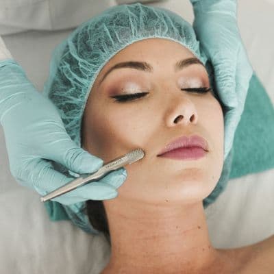 Esa bolita marrón bajo la piel que se hunde cuando intentas pellizcarla