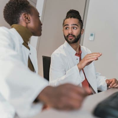 La señal de alarma en tu pierna que indica una flebitis inminente