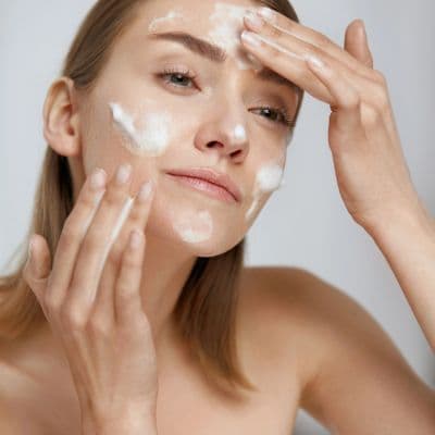 Skincare en el embarazo: Qué activos puedes usar y cuáles debes evitar