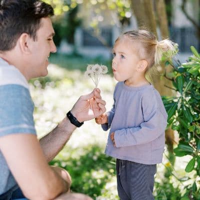 ¿Tu hijo tose sin parar después de jugar? No siempre es un resfriado