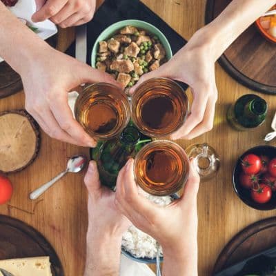 La verdad sobre las calorías de la cerveza (y las alternativas más ligeras)