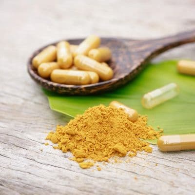 Cúrcuma en cápsulas: cómo tomarla para el dolor articular y la inflamación