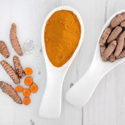 Más allá del ibuprofeno: los 3 antiinflamatorios naturales más potentes