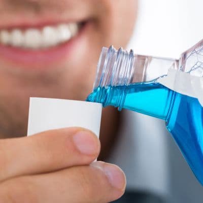 Raspador de lengua: el secreto de belleza ayurvédico para un aliento fresco