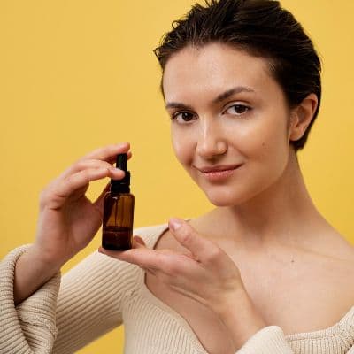 El mito del aceite de onagra: ¿realmente engorda o ayuda a adelgazar?