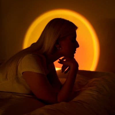 El síntoma que no te deja dormir y la pastilla que te corta el reflejo de toser