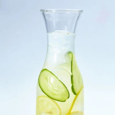 ¿Conoces los beneficios del agua de jamaica? Usos tradicionales y respaldo científico