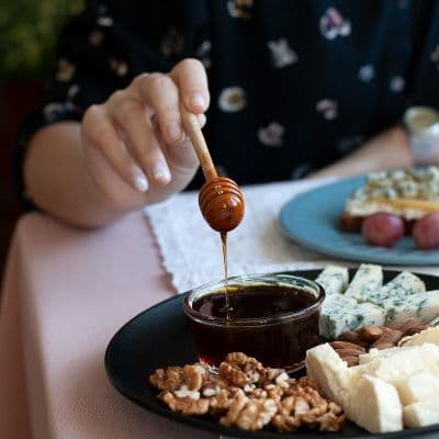 Por qué ese sabor que te encanta esconde más miel y fructosa de la que tu páncreas puede gestionar