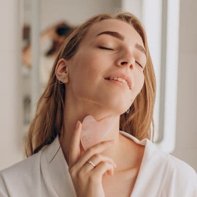 Tratamiento para el cuello y escote: Cómo eliminar la flacidez y los "anillos de Venus"