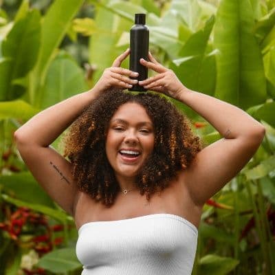 Los beneficios del Aceite de camelia coreano para un cabello brillante y una piel de seda
