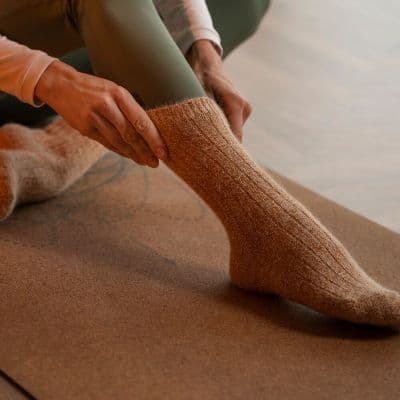 Calcetines antideslizantes para Pilates: ¿Por qué son esenciales para tu seguridad?