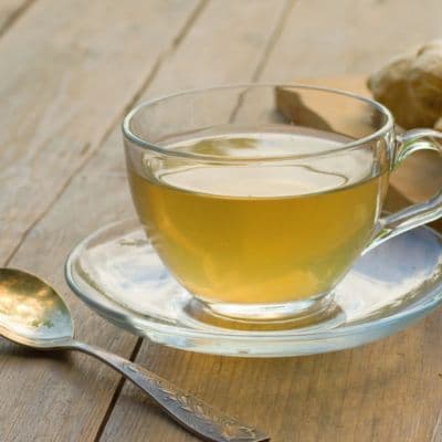 ¿Se puede tomar té verde durante la lactancia?