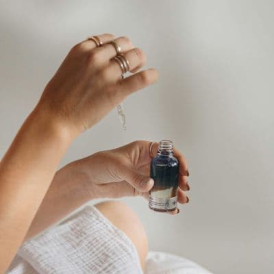 Cómo el pantenol consigue calmar la irritación y acelerar la curación de la piel