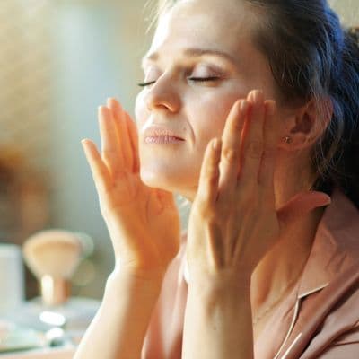 Rosácea y microbiota: la guía para calmar tu piel reequilibrando su ecosistema
