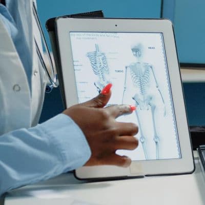 Flebografía: qué es, cómo prepararte y qué esperar. Guía práctica