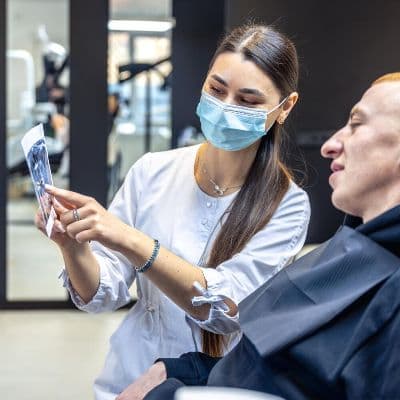 La verdad sobre los 300€: Qué diferencia real hay entre la férula de farmacia y la del dentista