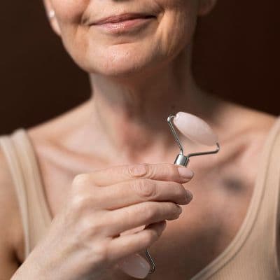 Cómo combatir las arrugas y la flacidez del cuello ('tech neck')