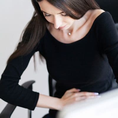 Dolor de estómago que solo se calma comiendo: el aviso de una herida interna