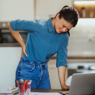 Por qué la discitis lumbar causa un dolor de espalda que no remite con reposo