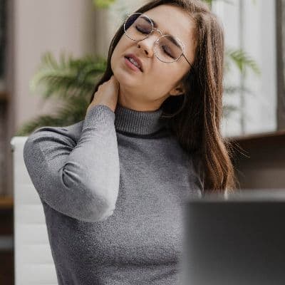 Text Neck’: el corrector que frena la cabeza adelantada y el dolor cervical constante