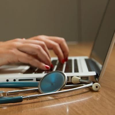 Comes sano pero tu colesterol sigue por las nubes: por qué tus células no pueden limpiar tu sangre