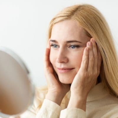 ¿Tu piel está 'purgando' con el retinol? Qué es la retinización y cómo superarla