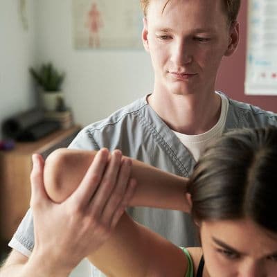 ¿Te duele justo donde el tendón se une al hueso? No es una tendinitis clásica.