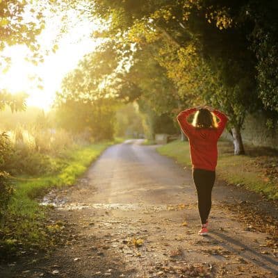 Sientes mucha presión y tu piel está cambiando: el aviso de tu cuerpo que no debes ignorar