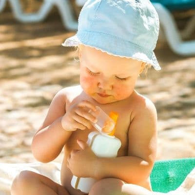 Sudamina en bebés: causas, síntomas y cómo tratarla en verano