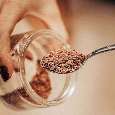 Por qué comer las semillas de lino enteras es casi como no comer nada