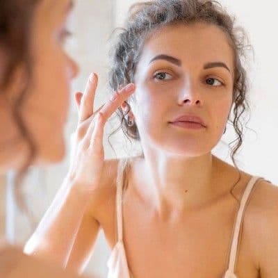 Estás a punto de empezar el tratamiento antiacné más potente. Nadie te ha contado esto sobre tu piel y tus labios.