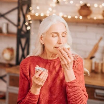 Cómo los terpenos logran frenar la inflamación silenciosa que te hace parecer mayor