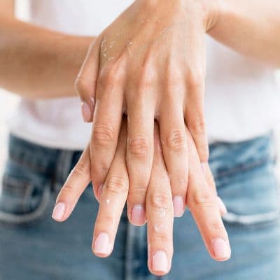 Dishidrosis palmo-plantar: Tratamiento para las burbujas en manos y pies