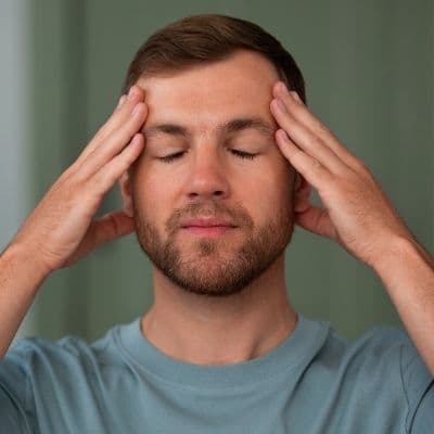 Dolor en la frente al agachar la cabeza: tus senos nasales están bloqueados