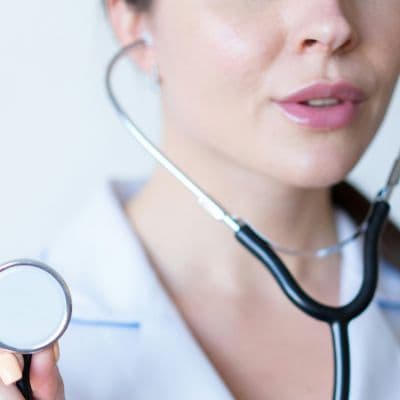 ¿Manchas que no se van con vitamina c? El poder del ácido tranexámico contra el melasma persistente