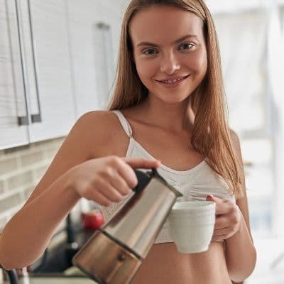 La cafeína de tu pre-entreno no es la misma que la de tu taza de café