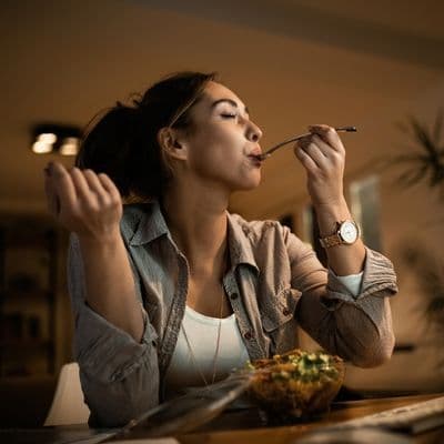 ¿Sabes cuántas tienes? La guía de las 4 familias de papilas que hay en tu lengua
