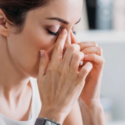Niebla mental y fatiga: 5 señales de que te falta ácido fólico (y no lo sabes)