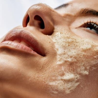 La mascarilla que renueva la piel sin pasarte con la exfoliación