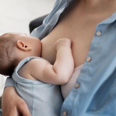 El detalle del camisón de lactancia que marca toda la diferencia