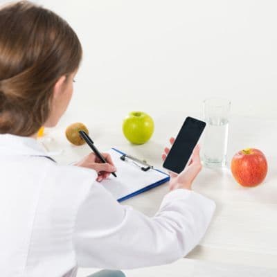 Dieta baja en FODMAP: qué es y cómo seguirla paso a paso