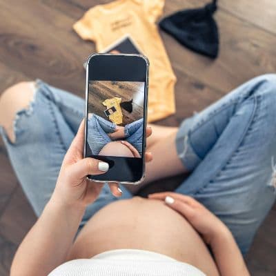 Las presiones sociales que te afectan durante la gestación y cómo proteger tu bienestar emocional.