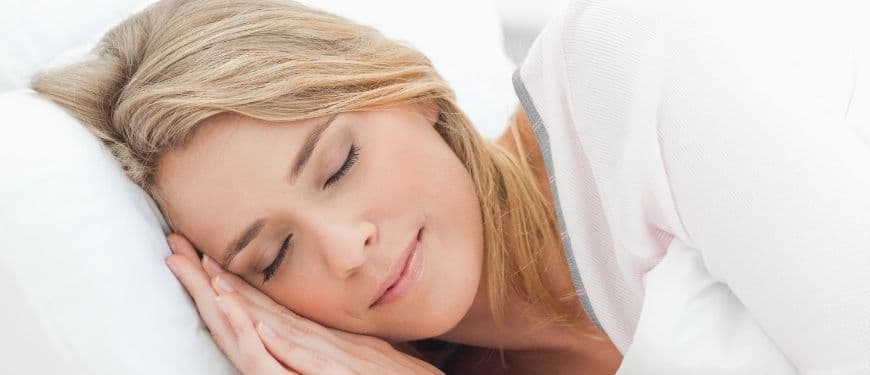 Aromaterapia para dormir mejor: aceites esenciales que sí funcionan