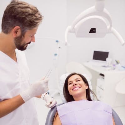 Diferencia entre placa y sarro dental: qué debes saber