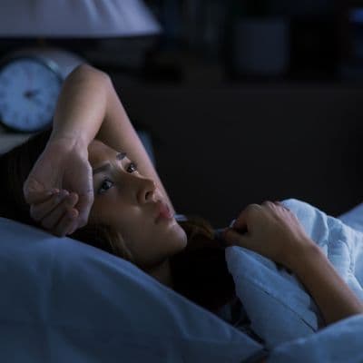 Alucinaciones hipnagógicas: por qué vemos sombras al dormir